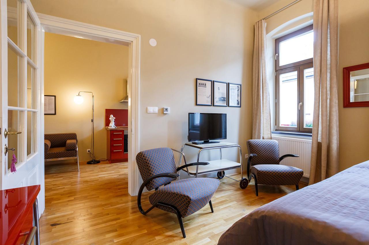 Hotel & Depandance Kopacka Lanskroun Ngoại thất bức ảnh